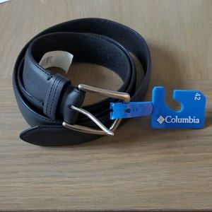 Columbia Black leather belt NEW 42W